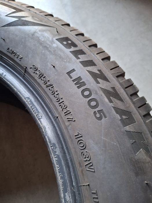 2 Anvelope de iarnă 235 55 r17 Bridgestone