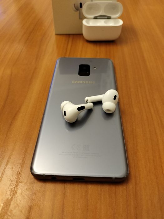 Samsung A8+. Науш.