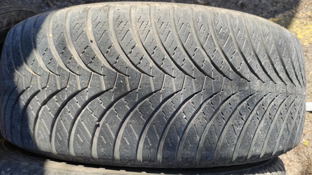 Гуми 4 броя. всесезонни FALKEN . 205/55/16