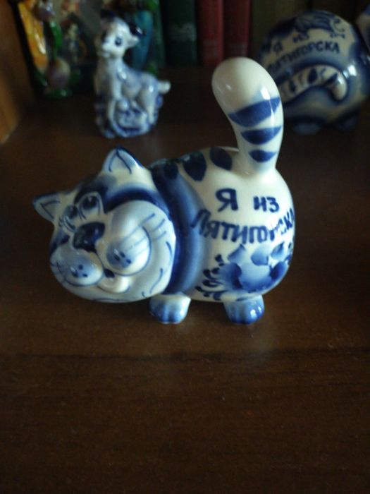 Продам Гжель статуетки.