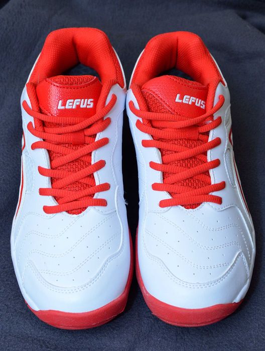 Новые кроссовки LEFUS