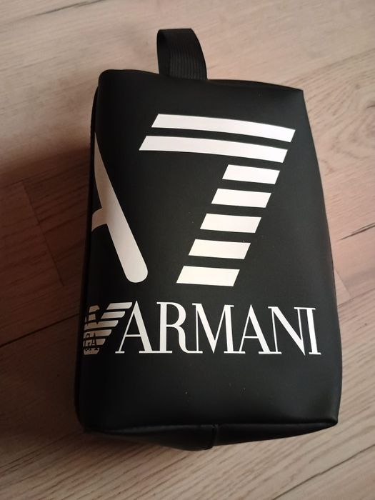Borsetă Emporio Armani.