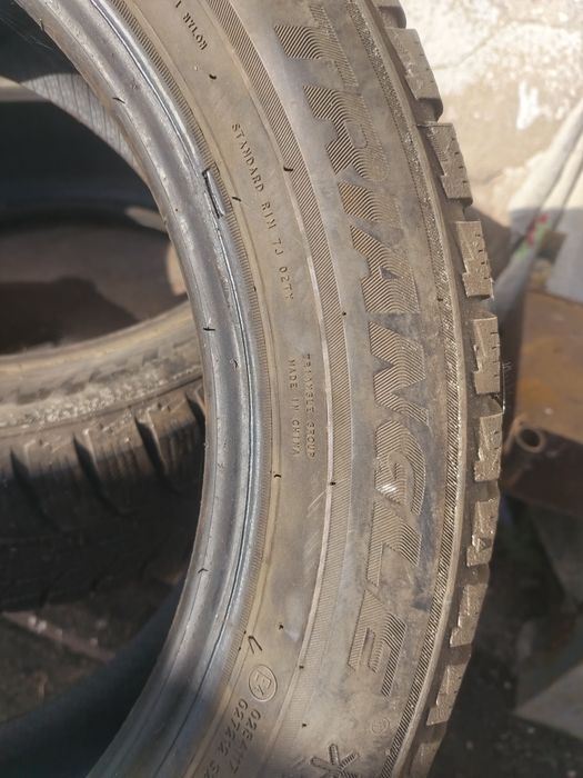 Продам шины бес шипов