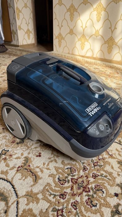 Продам моющий пылесос Томас