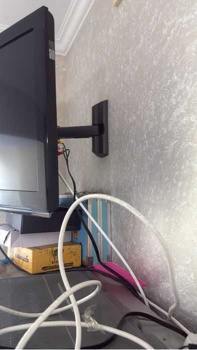 Телевизор Samsung 30 см