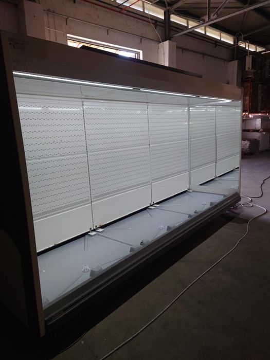 Vitrină verticală AHT Vento 375 cm / Profesional