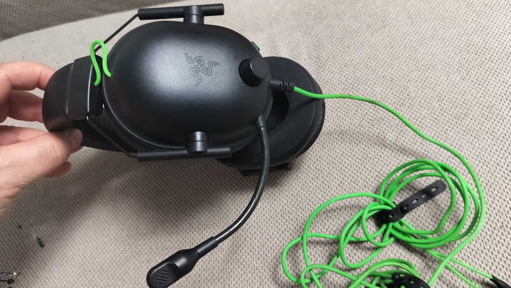 Casti gaming cu fir Razer BlackShark V2