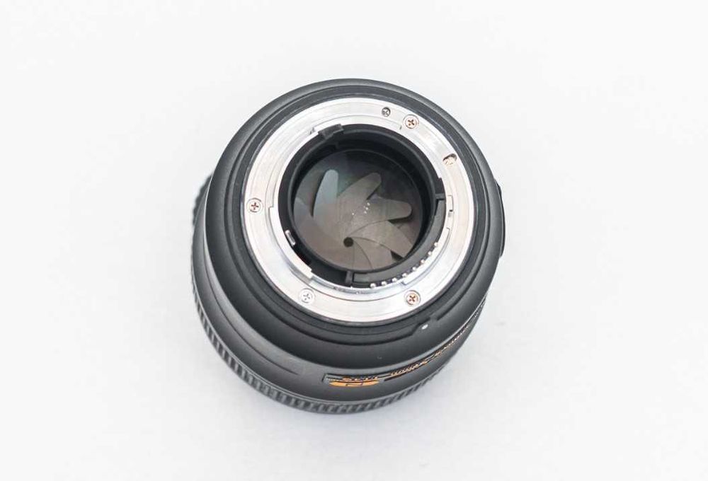 Nikon AF-S 35 mm f/1.4G NanoCrystal - Obiectiv portret