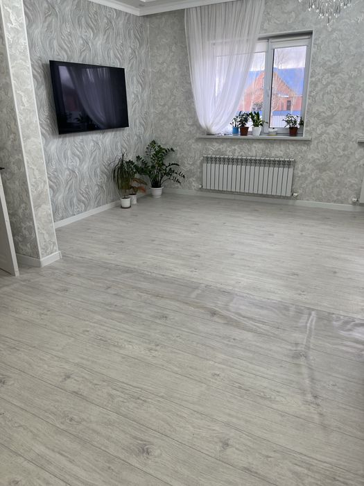 Линолеум сатылады 100 кв2