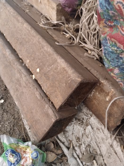 Металлические стойки