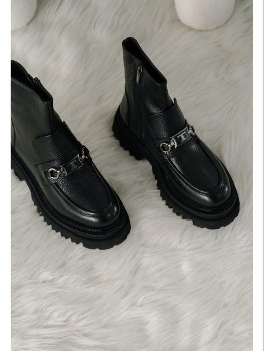 Продам кожанные ботинки весна -осень