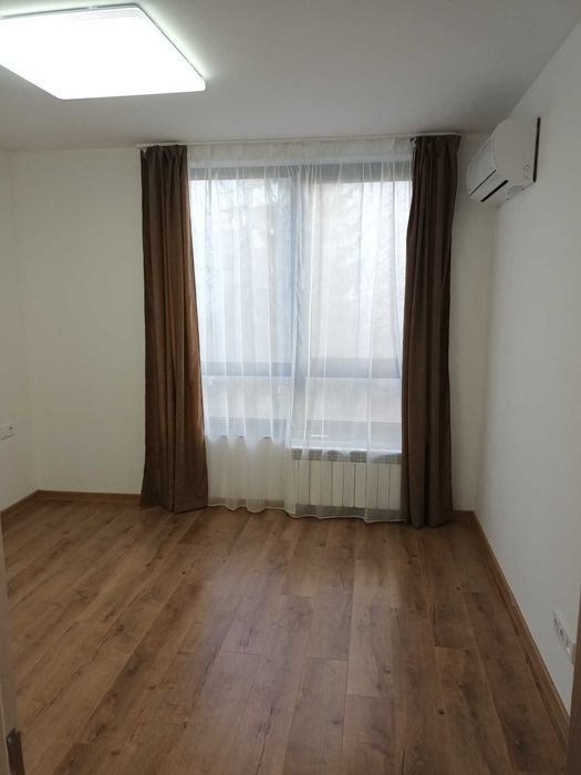 Дава се под наем Четиристаен апартамент в София, Изгрев - 120 кв.м за 1600 € - Снимка #3