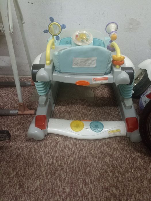 Детски и бебешки аксесоари и играчки.