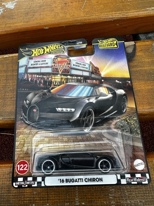Продаю Hot Wheels Premium