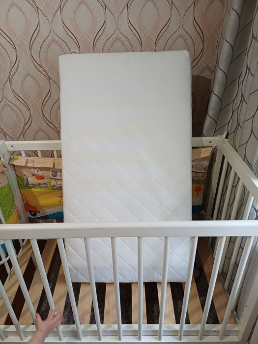 Продам детскую кроватку 50×90