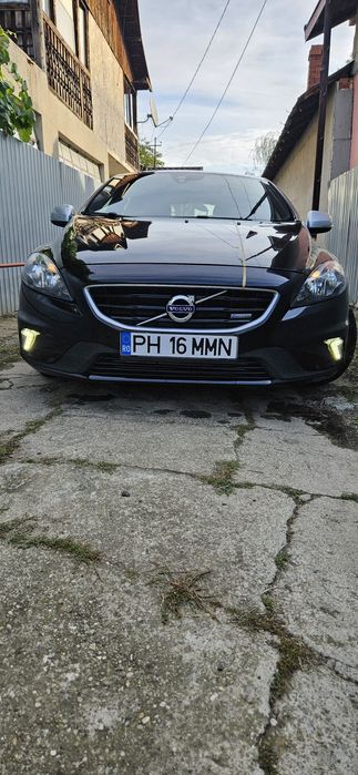 Volvo v40 R-Design D4 190cp