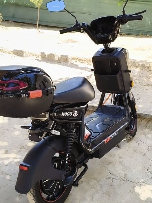 Skuter Hugo Motors