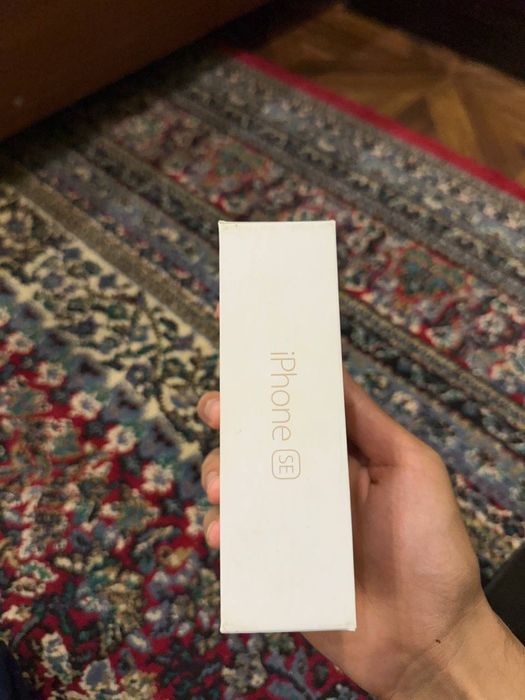 iPhone se2016 64 gb iPhone 7 32gb