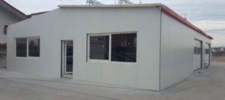 Vand hală metalică de 11 m lățime cu 25 lungime cu 4 m la streașină pe