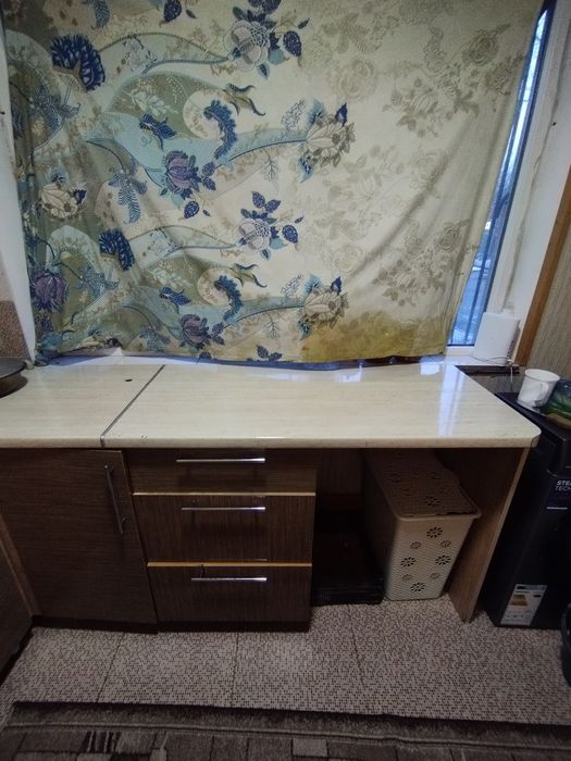 Срочно!!  Кухонный гарнитура