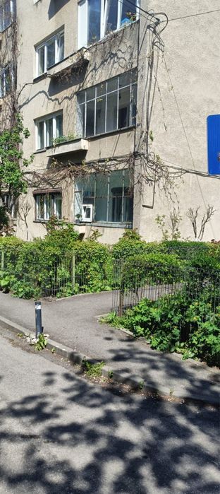 Vand apartament 38mp, Etaj 1, 2 camere decomandat, zona Aleea Micus