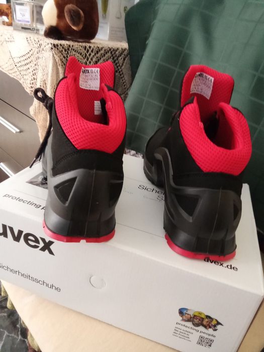 Работни обувки Uvex S3L, 42 номер