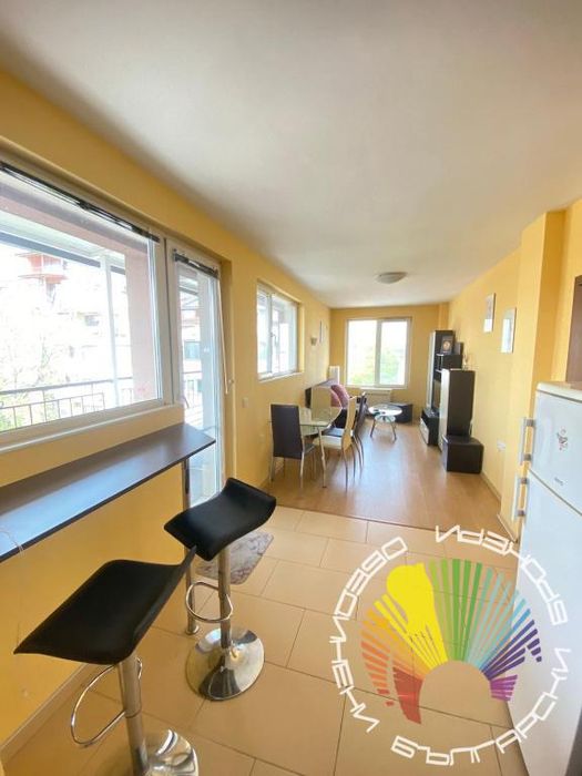 Дава се под наем Двустаен апартамент в Бургас, Център - 70 кв.м за 561 € - Снимка #2