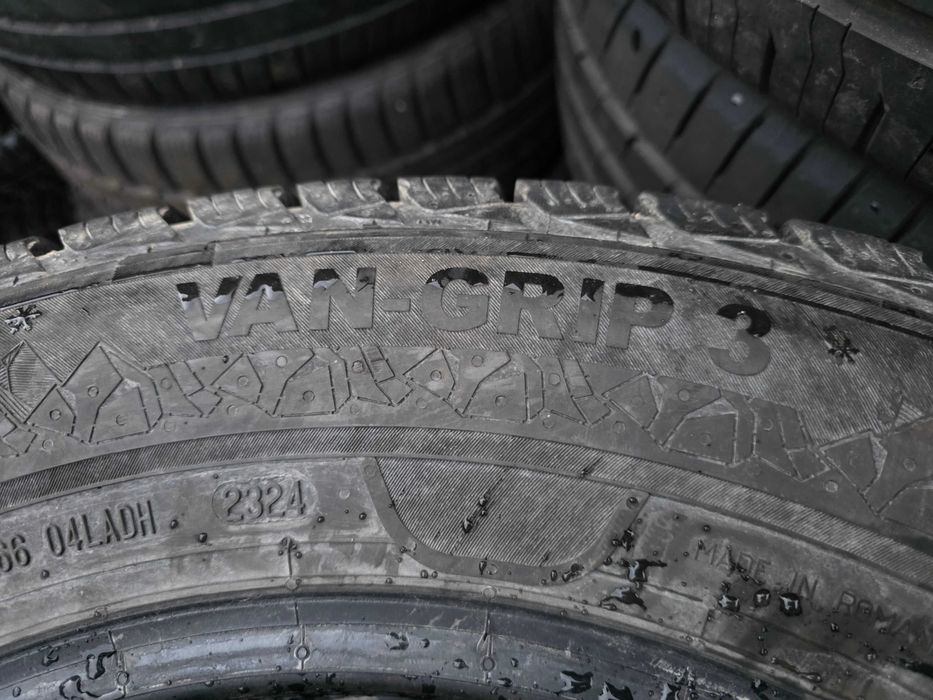 2бр Зимни гуми за бус 215 65 16 С - Semperit - DOT 2024