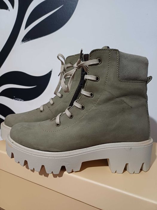 Vand bocanci din piele naturala marime 34