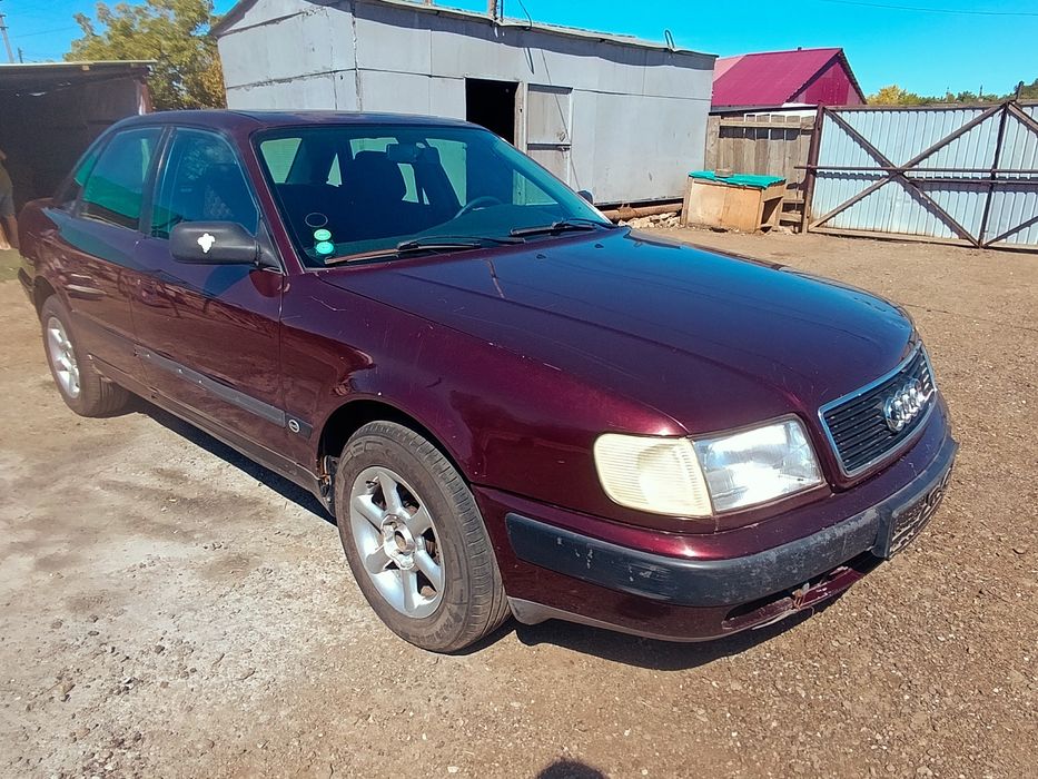 Ауди 100 с4 срочно