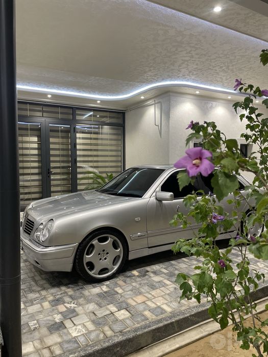 Мерседес Бенз W210