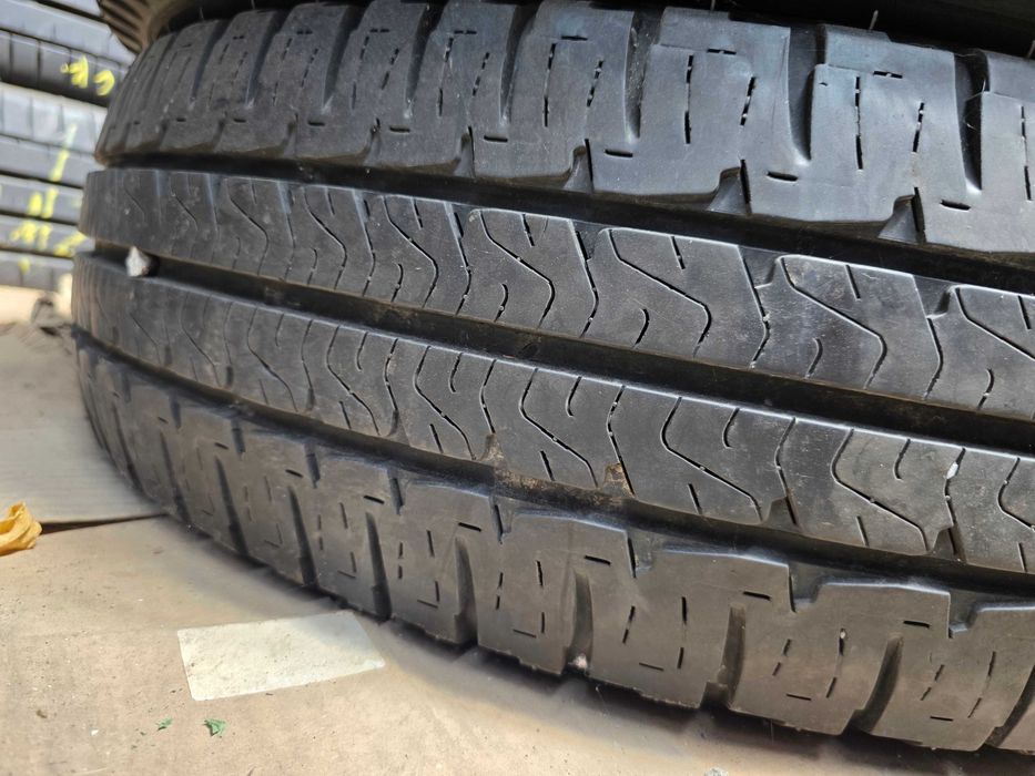 2бр Летни гуми за бус 215 75 16 С - Michelin