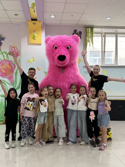 Аниматор розовый мишка