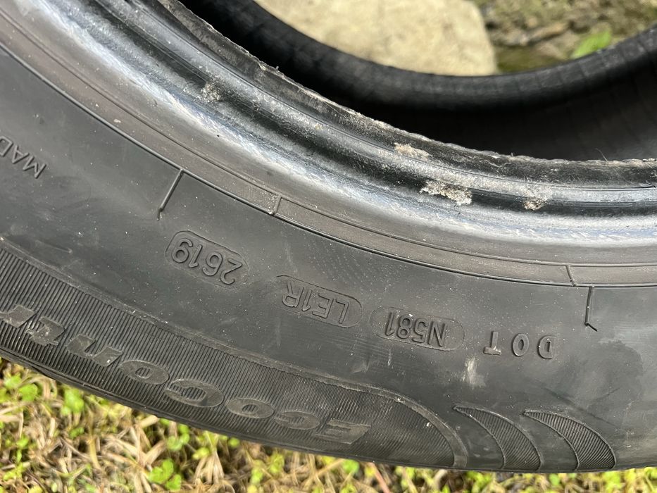 3 бр. летни и 1 бр. зимна гума 235/65 17