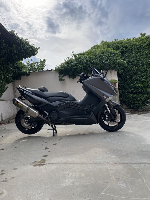 Скутер Yamaha T-max
