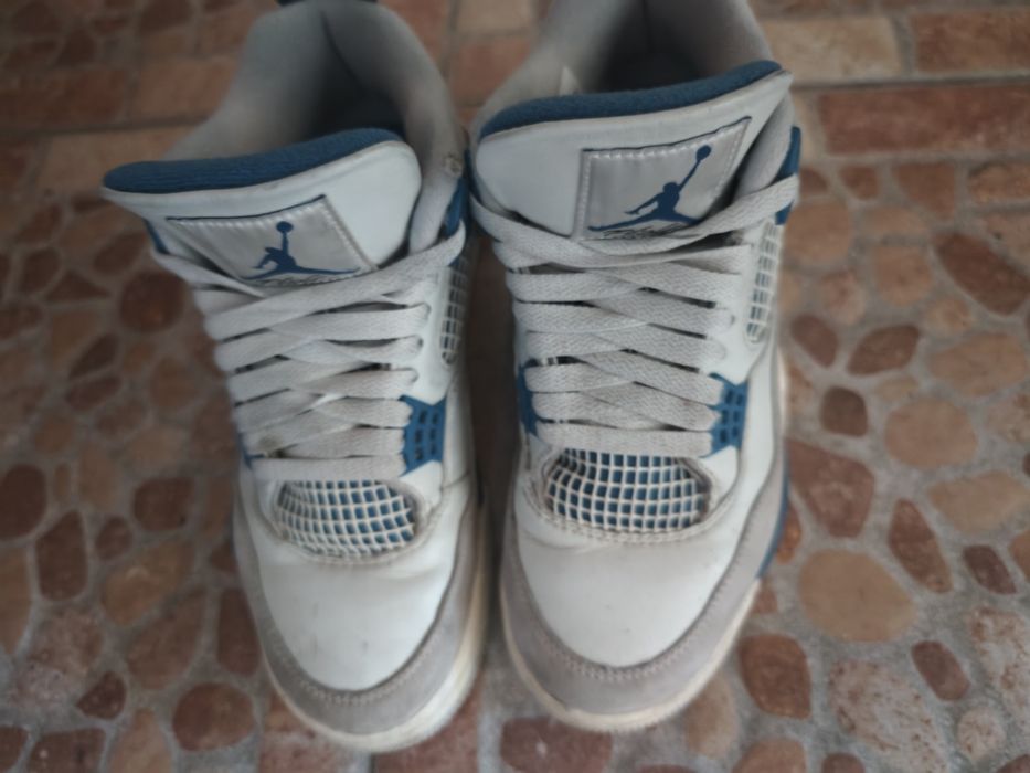 air jordan 4 кроссовки срочно продаю