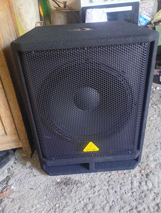 De Vânzare 3700 lei plus cabluri! Basul nou desfăcut pt poza.