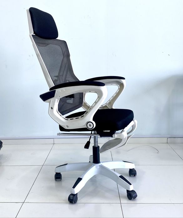 Белое эргономичное офисное кресло Черное современное офисное кресло