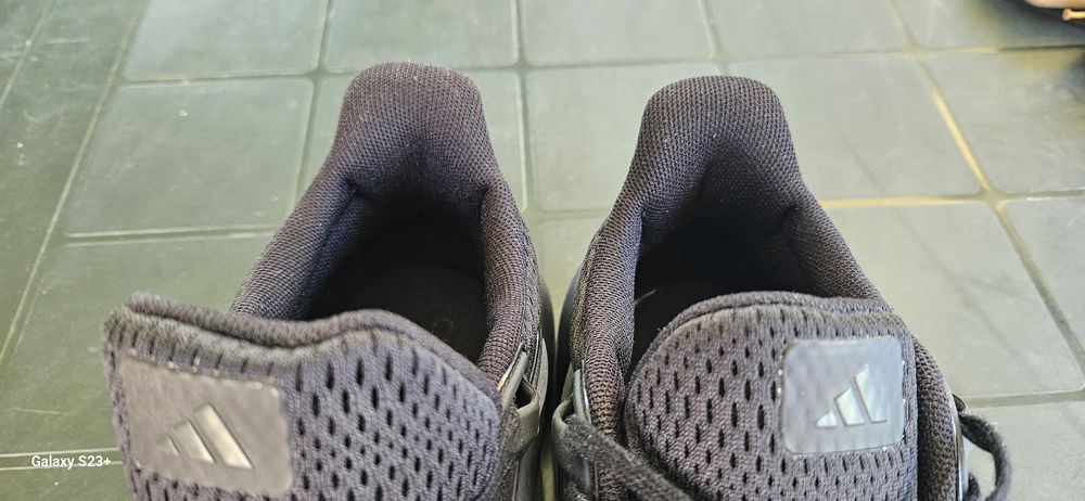 ADIDAS ULTIMASHOW 2.0 negru bărbati 42.Produs NOU!!