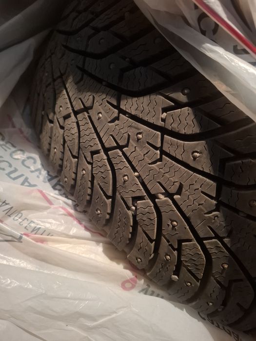 Maxxis 4 шины, шипы 80000т