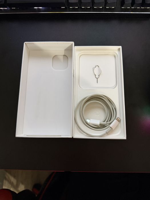 Iphone 13 (в хорошем состояний )