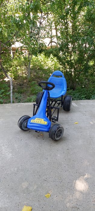 Mashina formula 1 bollalar uchun