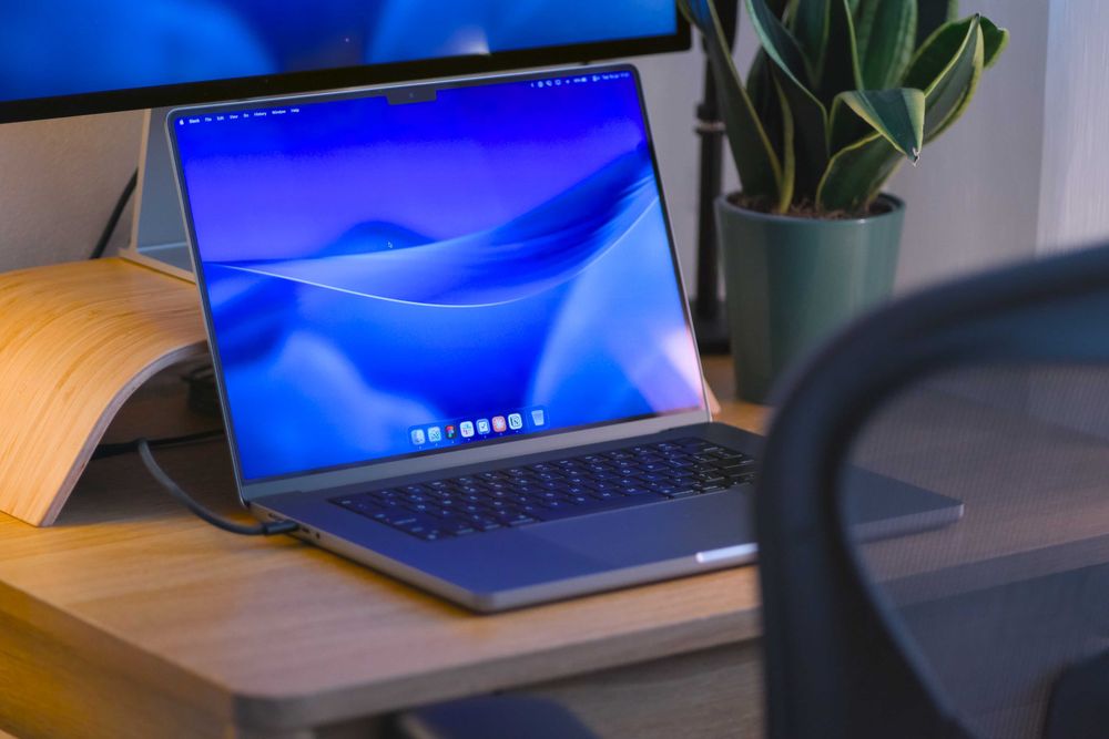 Apple MacBook Pro 16" M1 Pro | 16GB RAM | 512GB SSD | Cutie + Accesorii | Foarte îngrijit
