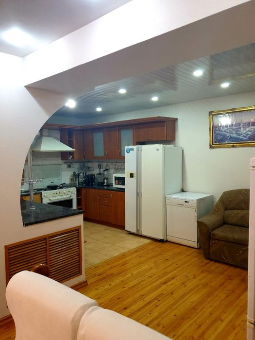 Срочно продаётся квартира Ц-4 4х7х9 кафе Централ идеальная локация