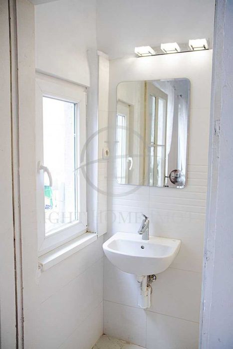 Продава се Тристаен апартамент в Пловдив, Център - 88 кв.м за 2023 €/кв.м - Снимка #6