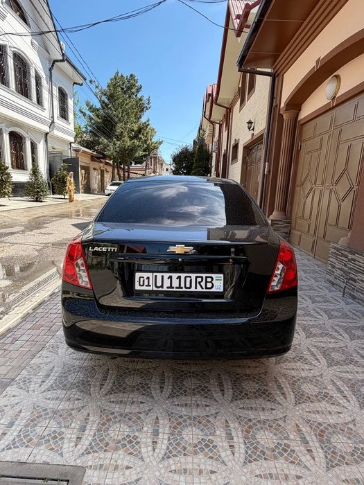 Qora jentra gentra lacetti srochno Lyuksiz