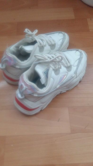 Кроссовки кроссовки