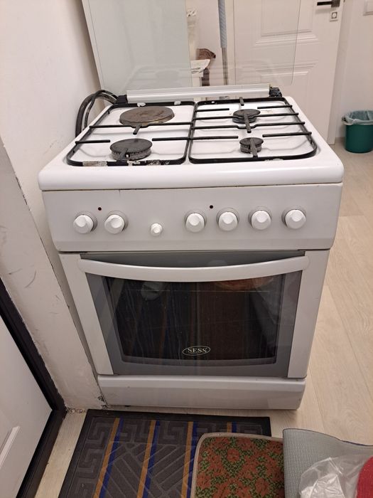 Продам газ плиту б/у