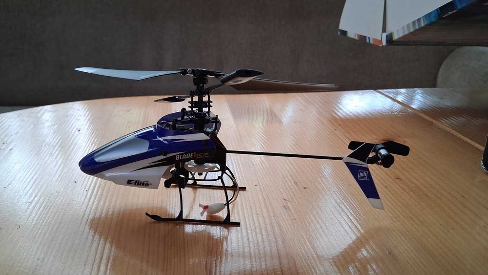 радиоуправляем 3D малък хеликоптер blade mrs 2.4  Ghz