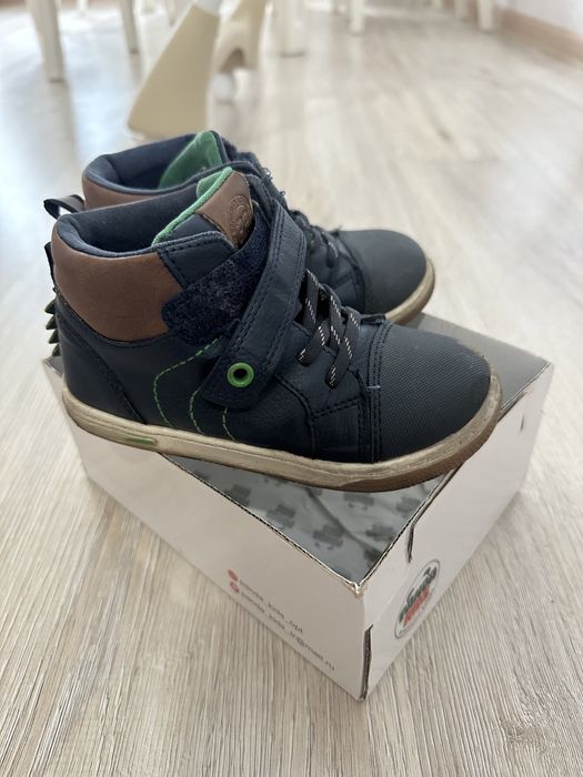 Продам ботинку для мальчика